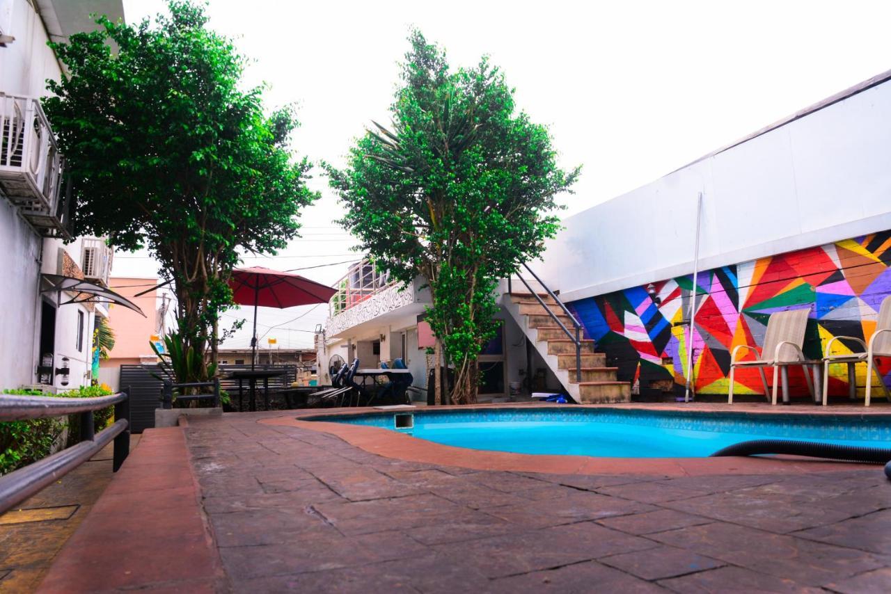 Connecting Lagos Suites Buitenkant foto