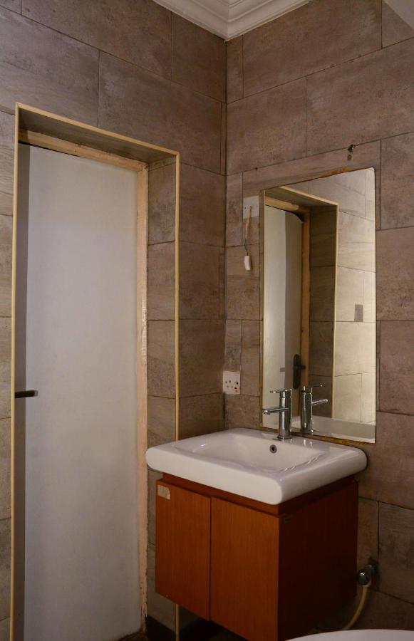 Connecting Lagos Suites Buitenkant foto